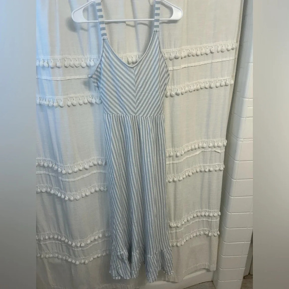 Caution to the wind light blue and white striped dress size M-L - Picture 1 of 8